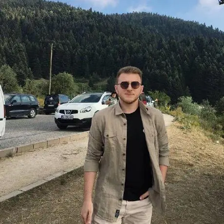 Oğuzhan Balta - Frontend Proqramçı